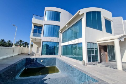 4 bedrooms Villa in Amwaj Islands, Bahrain No. 59070