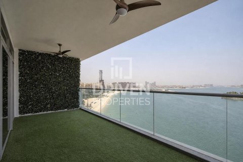 Apartment de 2 dormitorios en Azure Residences, UAE No. 191925 16