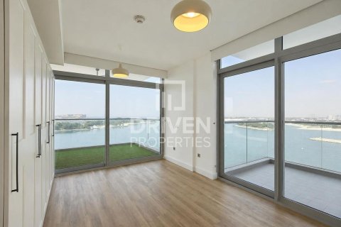 Apartment de 2 dormitorios en Azure Residences, UAE No. 191925 3