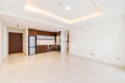 Квартира с 1 спальней в EMAAR Beachfront, ОАЭ №204221