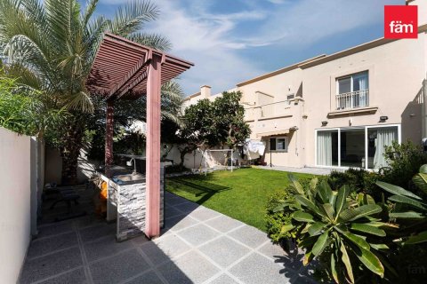 Villa de 3 chambres à Dubai, UAE No. 141249