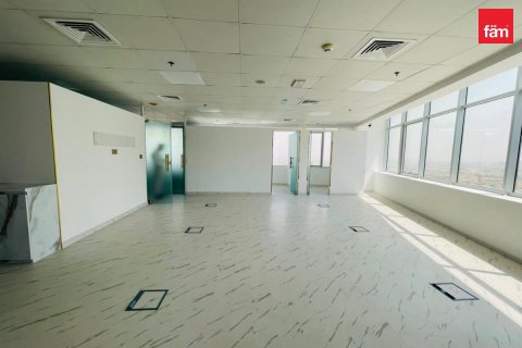 157.1m² Office in Dubai, UAE No. 205177