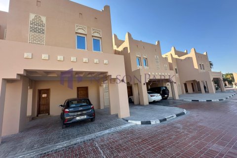 Villa de 5 dormitorios en Doha, Qatar No. 57255 11