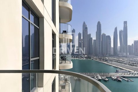 3 bedrooms Apartment in EMAAR Beachfront, UAE No. 193092 11
