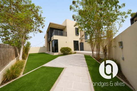 4 bedrooms Villa in Dubai Hills Estate, UAE No. 188388 13
