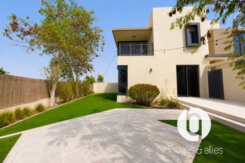 4 bedrooms Villa in Dubai Hills Estate, UAE No. 188388 3