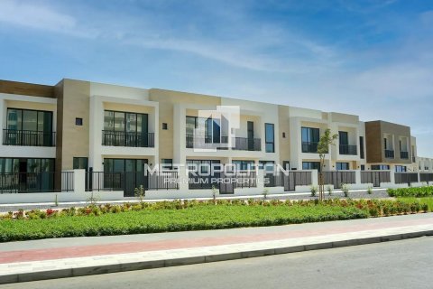 Townhouse de 2 dormitorios en Mina Al Arab, UAE No. 9977 3