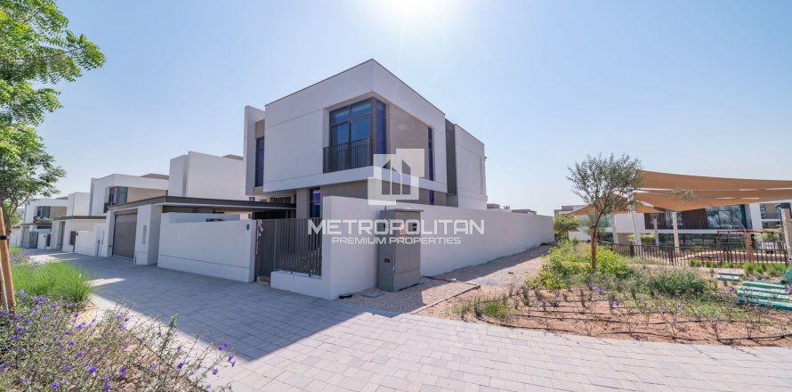 Villa de 4 chambres à Al Furjan, UAE No. 129615