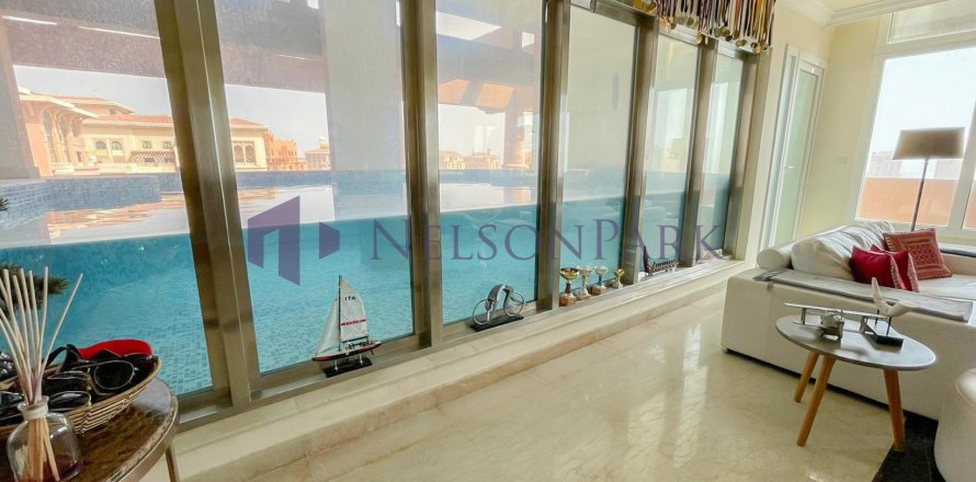 4 bedrooms Apartment in Doha, Qatar No. 57128