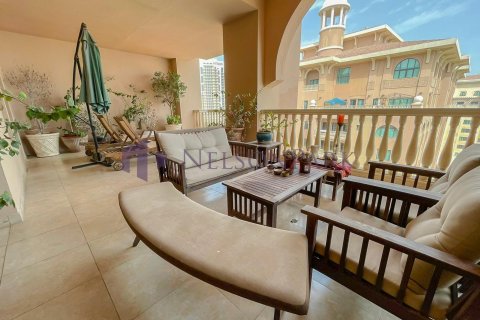 4 bedrooms Apartment in Doha, Qatar No. 57128 14