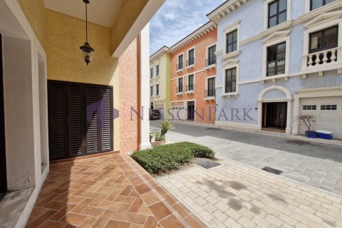 Townhouse de 3 chambres à Doha, Qatar No. 57146 10