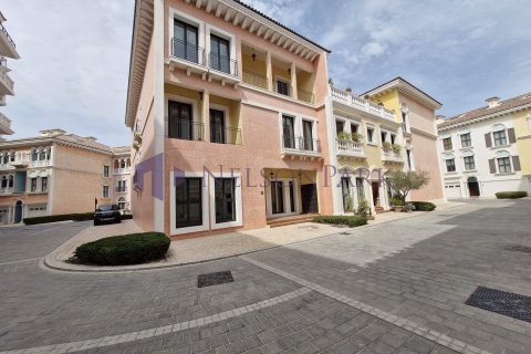 Townhouse de 3 chambres à Doha, Qatar No. 57146 4