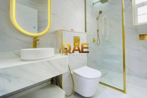 5 bedrooms Villa in Dubai, UAE No. 52033 22