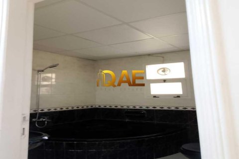 6 bedrooms Villa in Mirdif Villas, UAE No. 52043 15