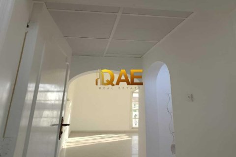 6 bedrooms Villa in Mirdif Villas, UAE No. 52043 12