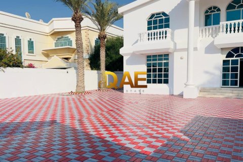 6 bedrooms Villa in Mirdif Villas, UAE No. 52043 20