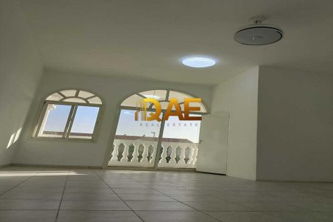 6 bedrooms Villa in Mirdif Villas, UAE No. 52043 6