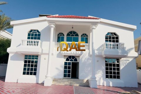 6 bedrooms Villa in Mirdif Villas, UAE No. 52043 19