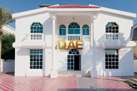 6 bedrooms Villa in Mirdif Villas, UAE No. 52043 21