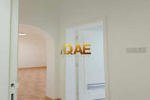 6 bedrooms Villa in Mirdif Villas, UAE No. 52043 9