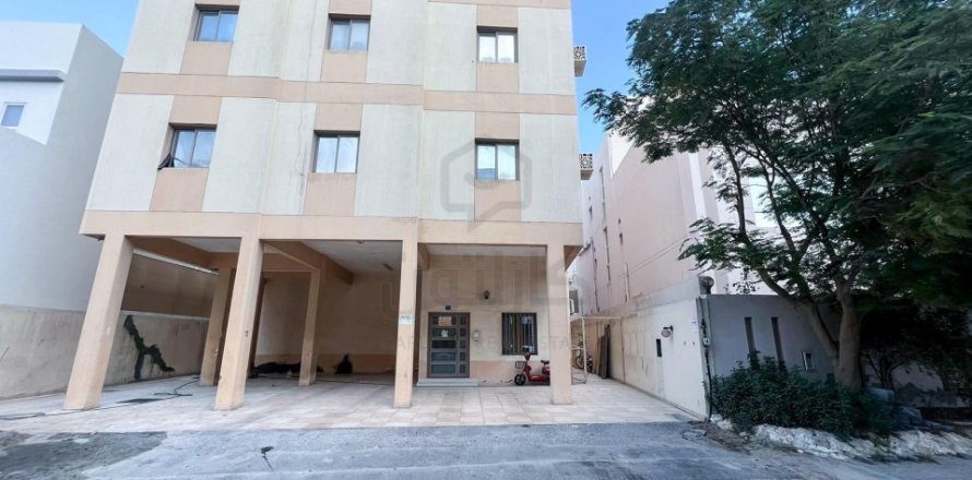 Building in Arad, Bahrain No. 59769
