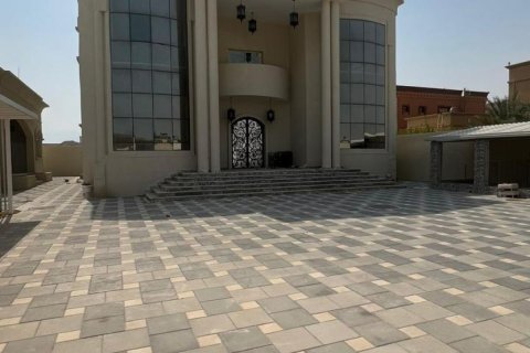 6 bedrooms Villa in Seih Al Uraibi, UAE No. 184120