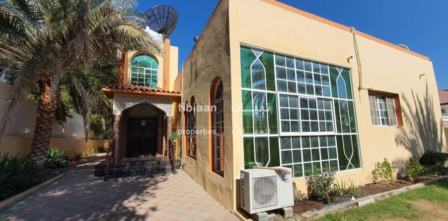 4 غرف نوم فيلا في مسقط , عُمان رقم 53485