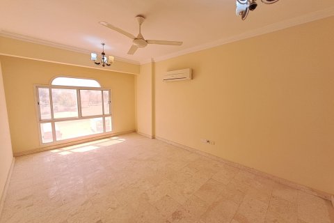 Apartment de 2 dormitorios en Muscat, Oman No. 54279 3