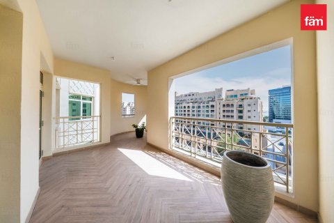2 bedrooms Apartment in Palm Jumeirah, UAE No. 165297 17