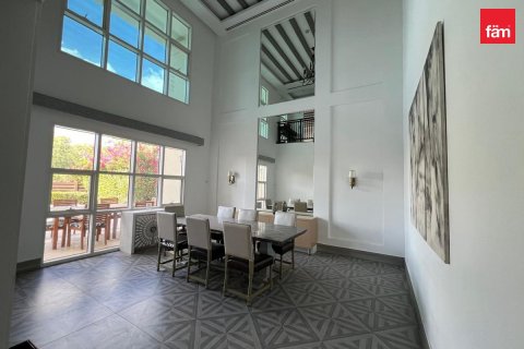 4 bedrooms Villa in Dubai, UAE No. 145231