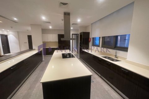 4 غرف نوم منزل ذو طابقين في الدوحة, Qatar رقم 57227 9