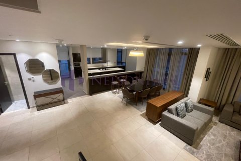 4 غرف نوم منزل ذو طابقين في الدوحة, Qatar رقم 57227 6