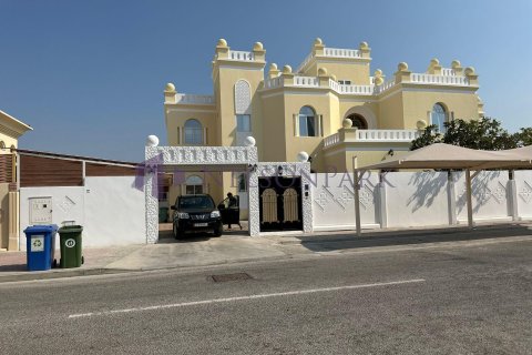 Villa de 7 dormitorios en Doha, Qatar No. 57223 22