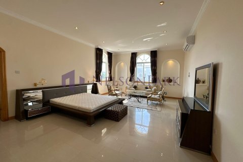 Villa de 7 dormitorios en Doha, Qatar No. 57223 11