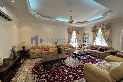 Villa de 7 dormitorios en Doha, Qatar No. 57223 4