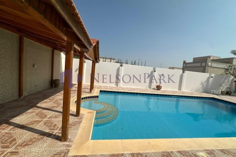 Villa de 7 dormitorios en Doha, Qatar No. 57223 26