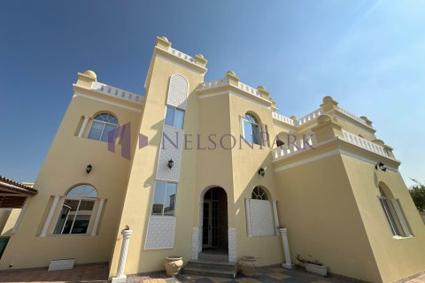 Villa de 7 dormitorios en Doha, Qatar No. 57223 24