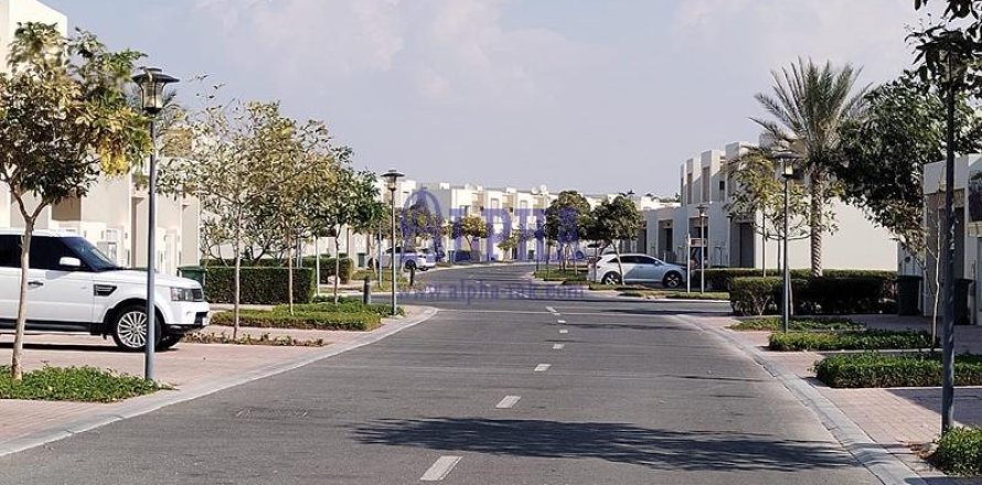 2 bedrooms Townhouse in Mina Al Arab, UAE No. 164621
