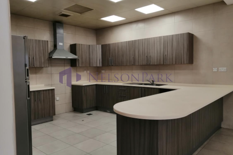 Villa de 4 dormitorios en Doha, Qatar No. 60924 5