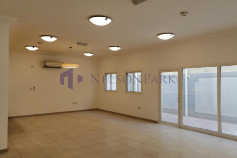 Villa de 4 dormitorios en Doha, Qatar No. 60924 4
