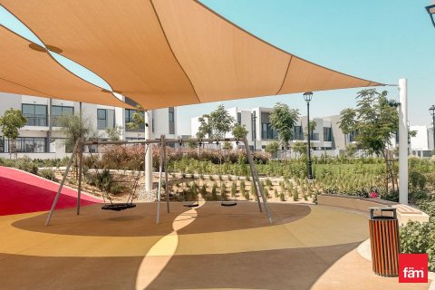 3 bedrooms Townhouse in Dubai, UAE No. 164002