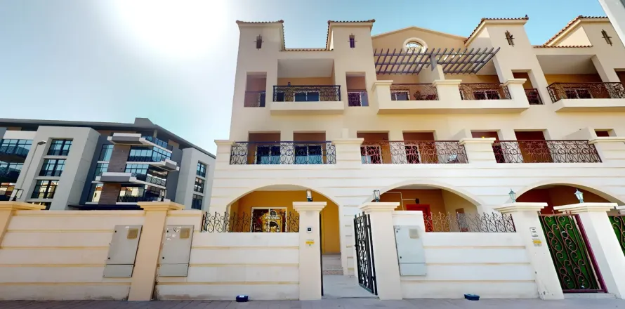 4 bedrooms Townhouse in Jumeirah Village Circle, UAE No. 142233