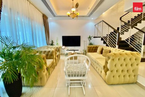 4 bedrooms Townhouse in Dubai, UAE No. 184445