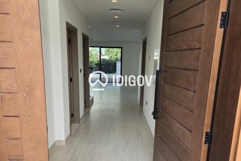 Villa de 6 dormitorios en Damac Lagoons, UAE No. 187960 10