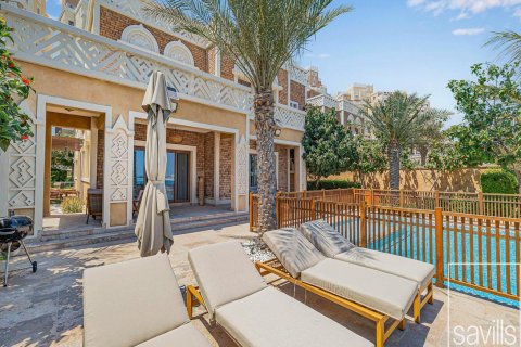 5 bedrooms Apartment in The Crescent, UAE No. 194268 10