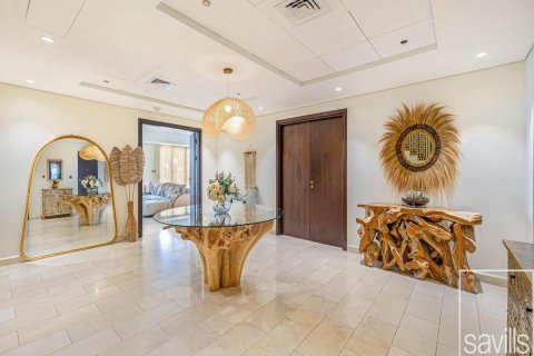 5 bedrooms Apartment in The Crescent, UAE No. 194268 15