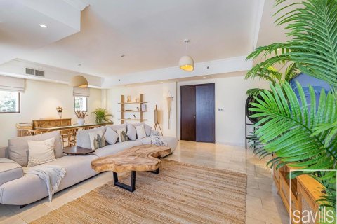 5 bedrooms Apartment in The Crescent, UAE No. 194268 13