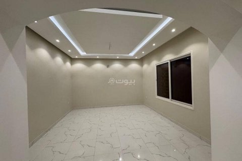 6 bedrooms Villa in Khobar, Saudi Arabia No. 60372 12