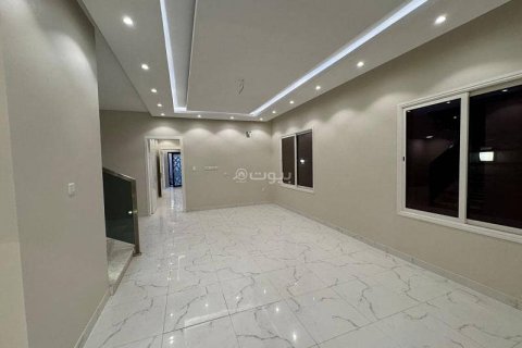 6 bedrooms Villa in Khobar, Saudi Arabia No. 60372 9