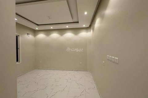 6 bedrooms Villa in Khobar, Saudi Arabia No. 60372 20